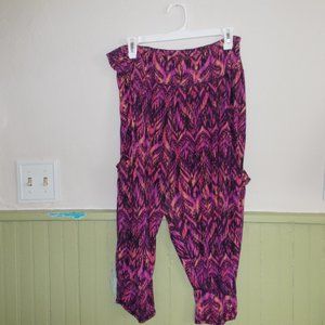 Gaiam slouch capri pants  size xl